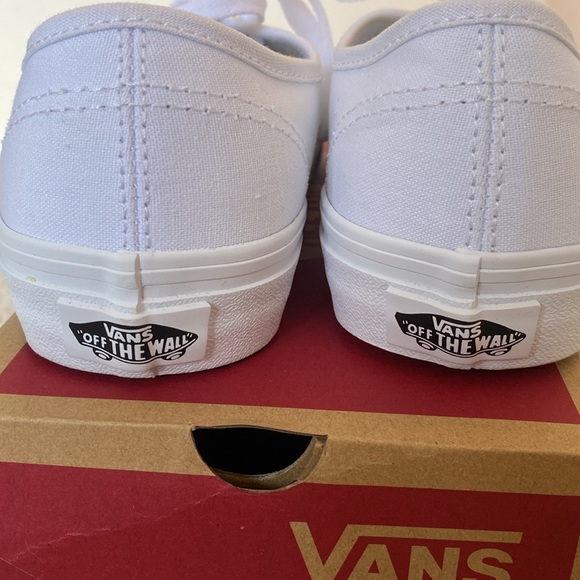 NWT WHITE VANS LACE UP SNEAKERS SIZE 7 - Picture 7 of 7
